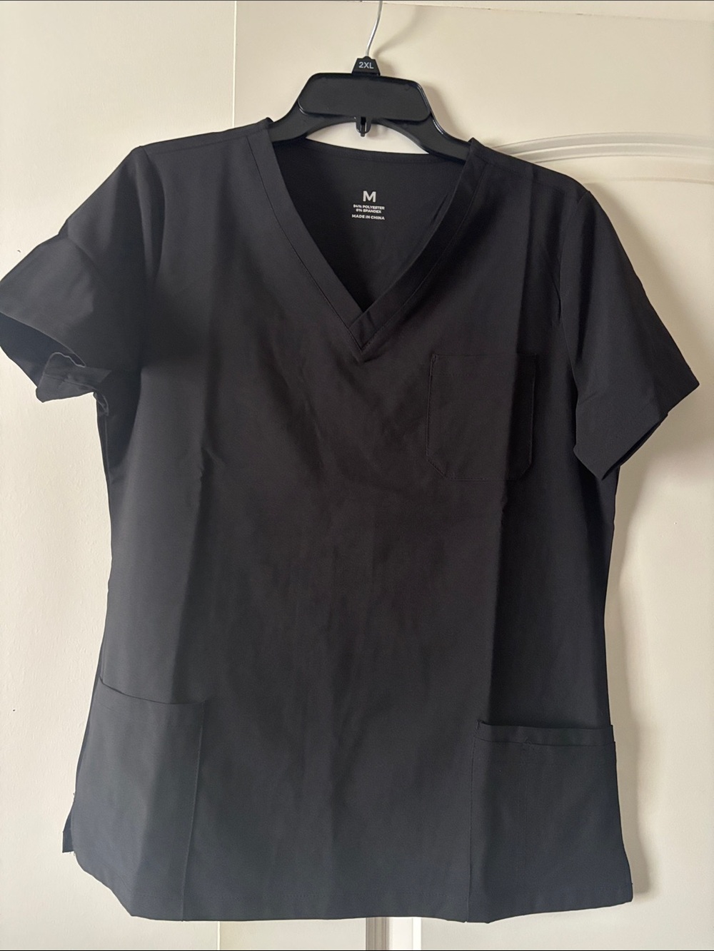 Women’s v neck scrub top NWOT 18 x 25.5 inches